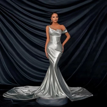 Luxusní Módní Celebrity Večerní Šaty Mořská panna Ženy Crystal Zlatíčko Jedno Rameno Lehký Satén Plesové Šaty Formální Vestidos